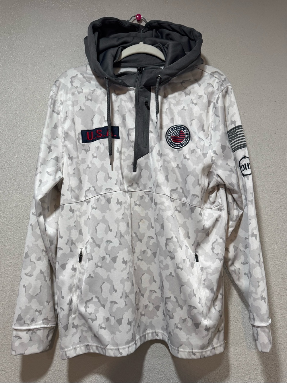 Colosseum USA Artic White & Gray Camo Hoodie with USA Patch Large
